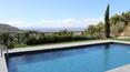 Toscana Immobiliare - La proprietà è stata recentemente ristrutturata e gode di una jacuzzi, una piscina e una spa con sauna, bagno turco e vasca idromassaggio