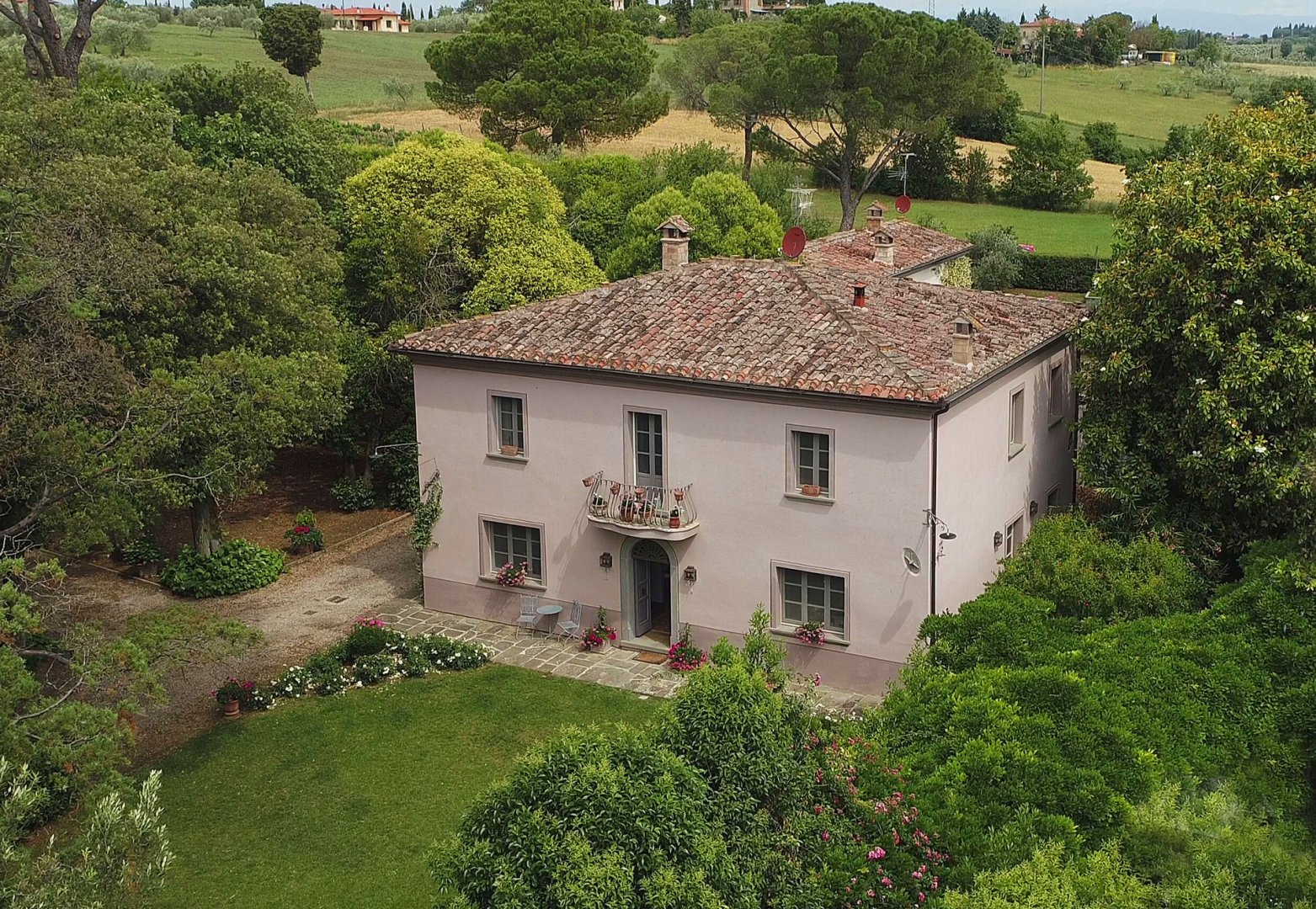 House in Foiano della Chiana - view 1