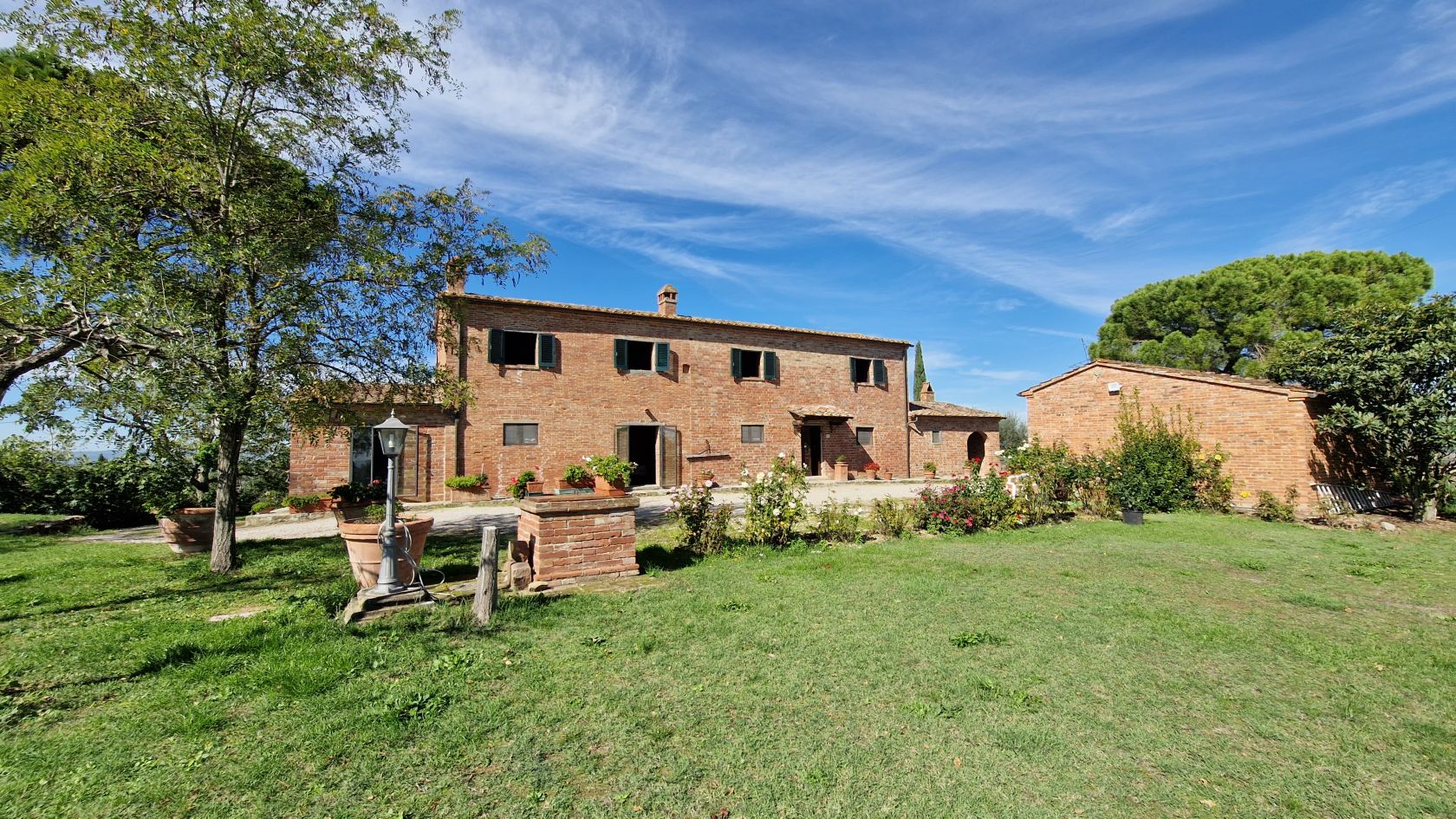 House in Cortona - Image 2