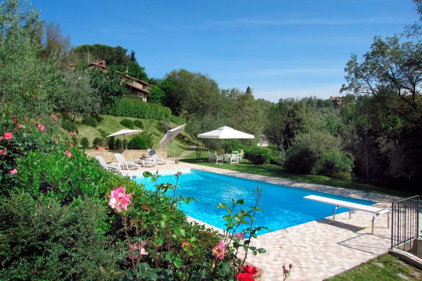 House in Monte San Savino - view 1