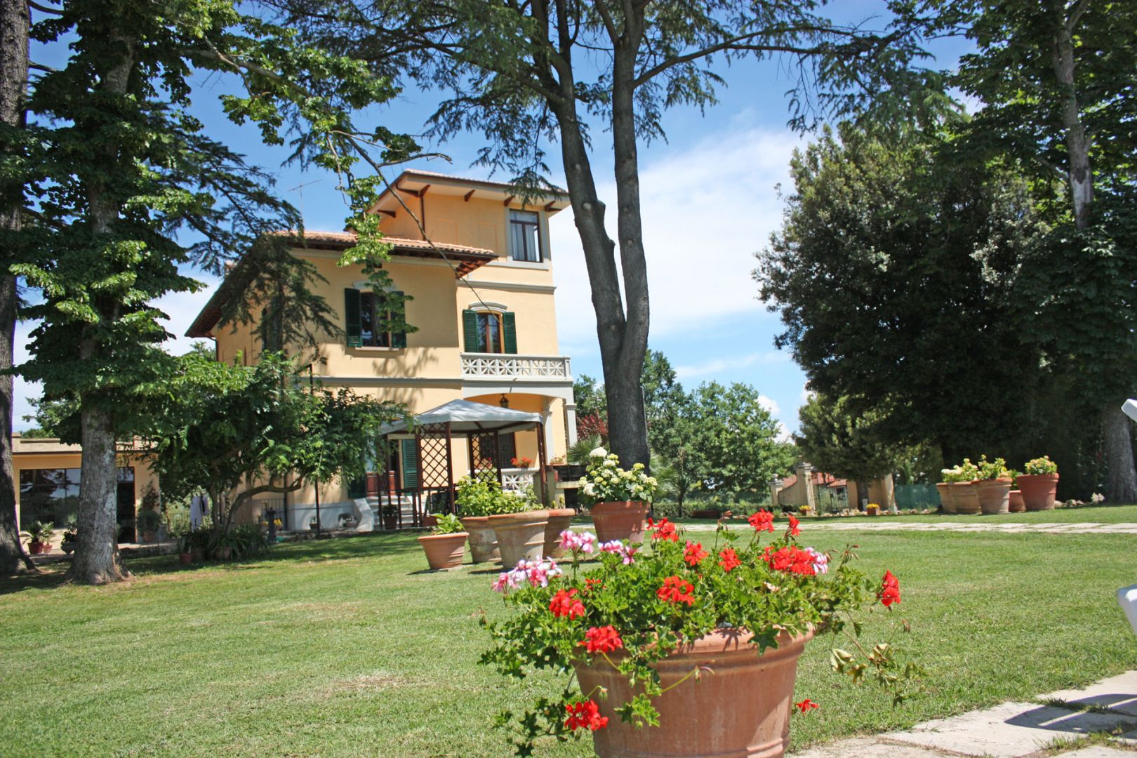 House in Monte San Savino - Image 5