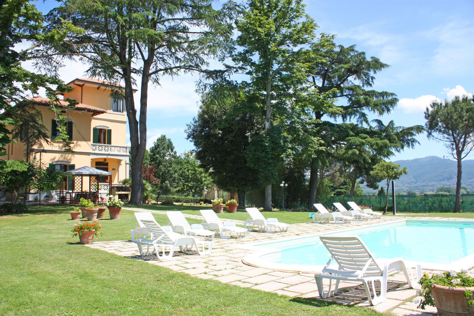 House in Monte San Savino - Image 2