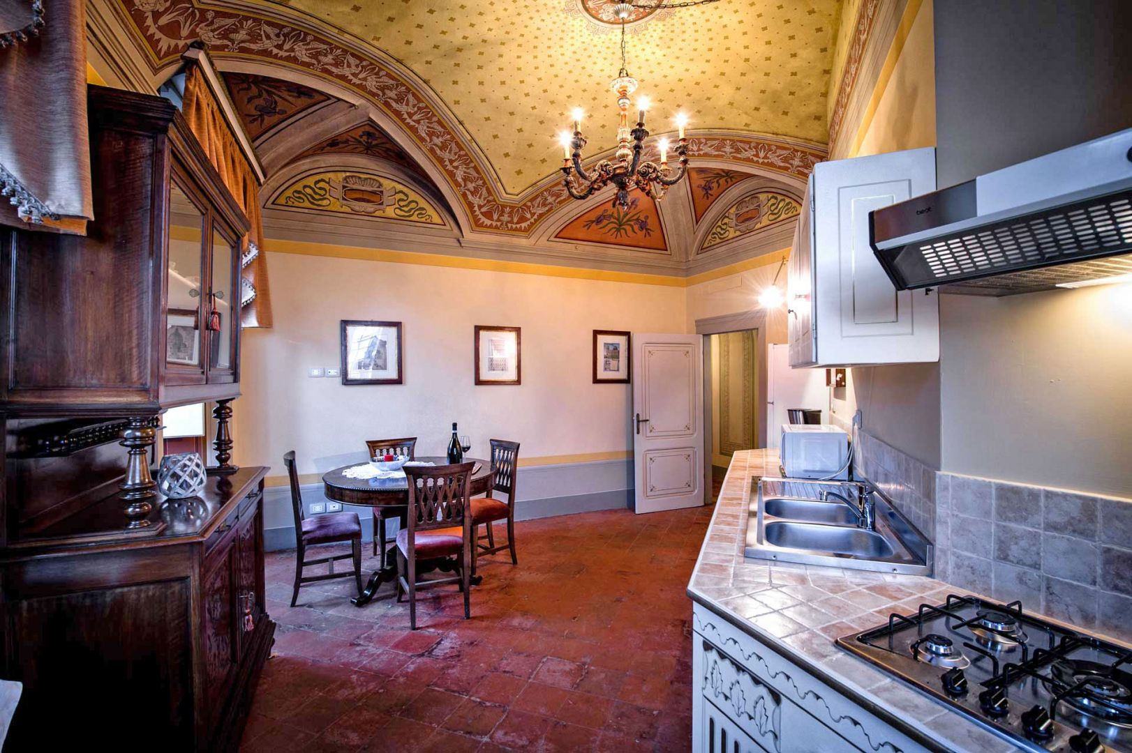 House in Cortona - Image 5