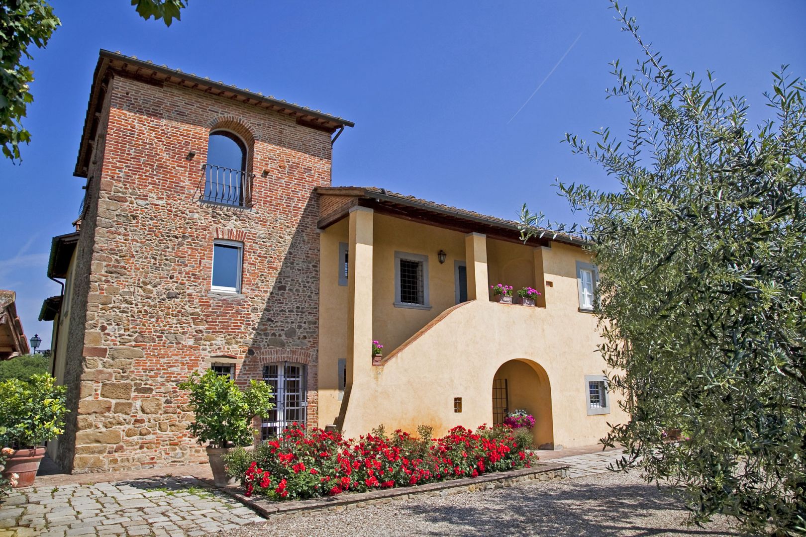 House in Monte San Savino - Image 3