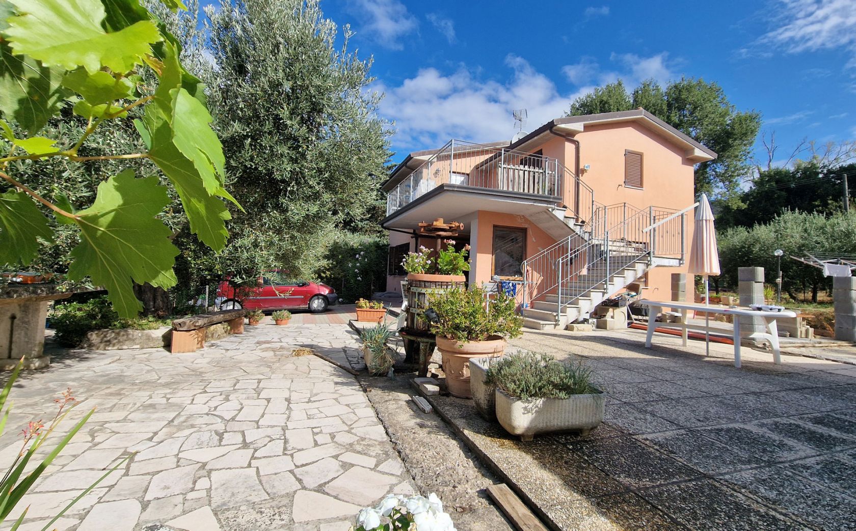 House in Passignano sul Trasimeno - Image 4