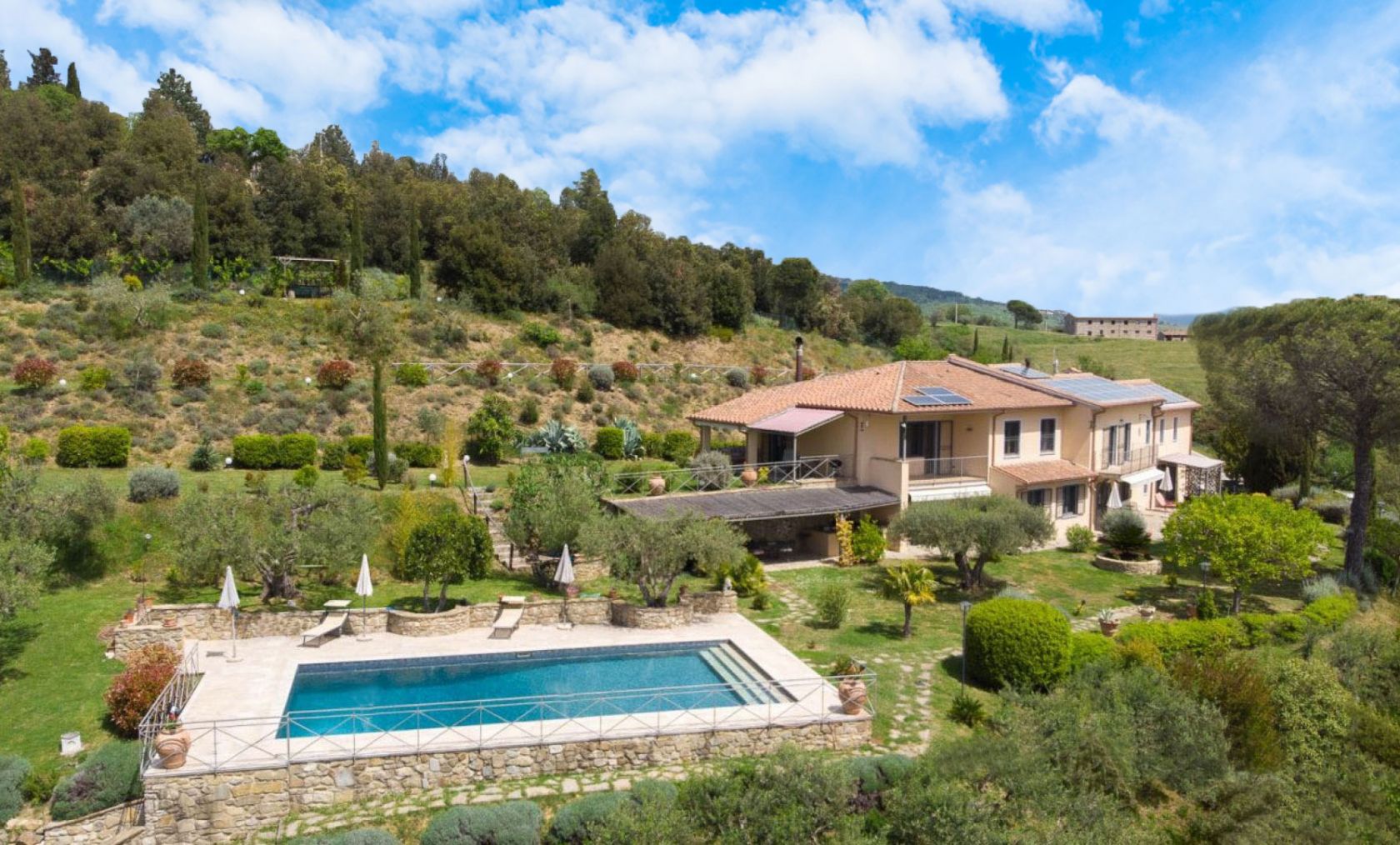 House in Passignano sul Trasimeno - Image 3