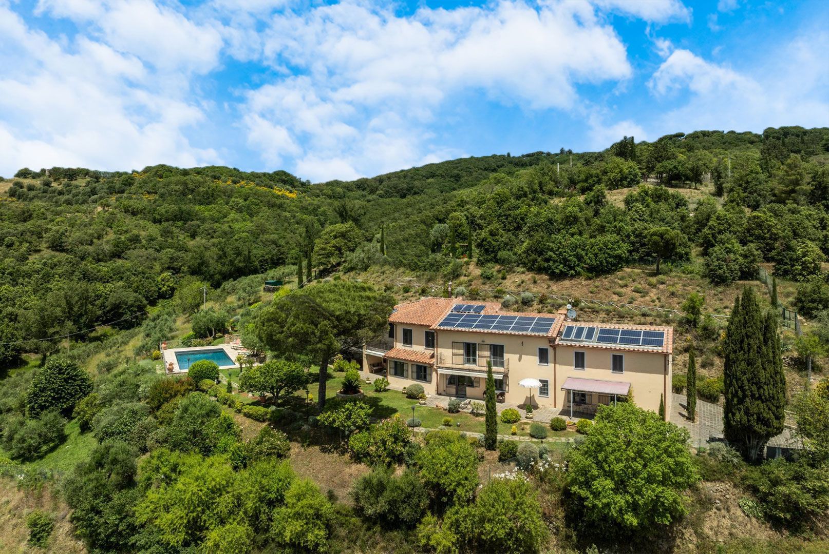 House in Passignano sul Trasimeno - Image 4