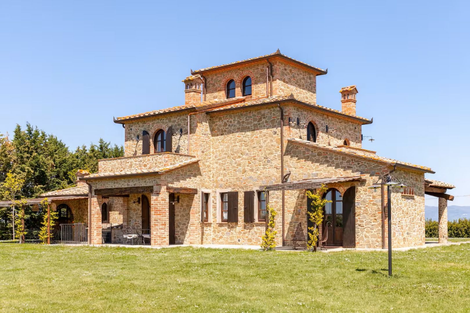 House in Castiglione del Lago - Image 3