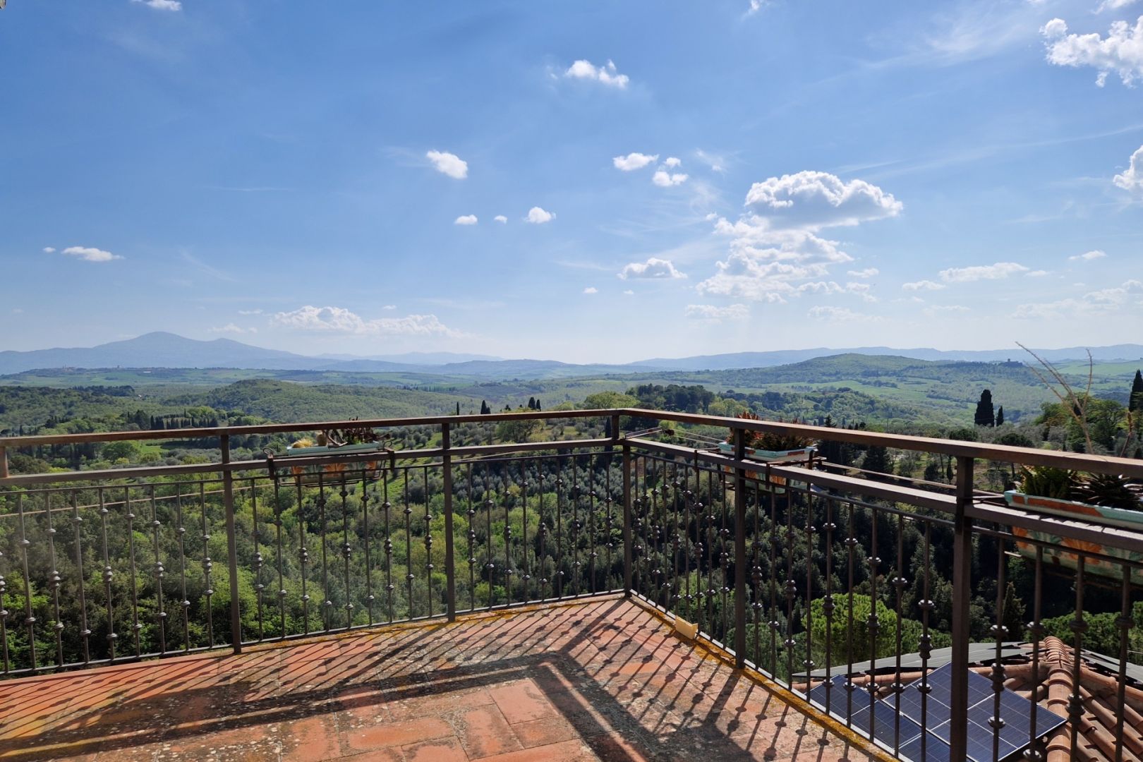 House in Trequanda - view 1