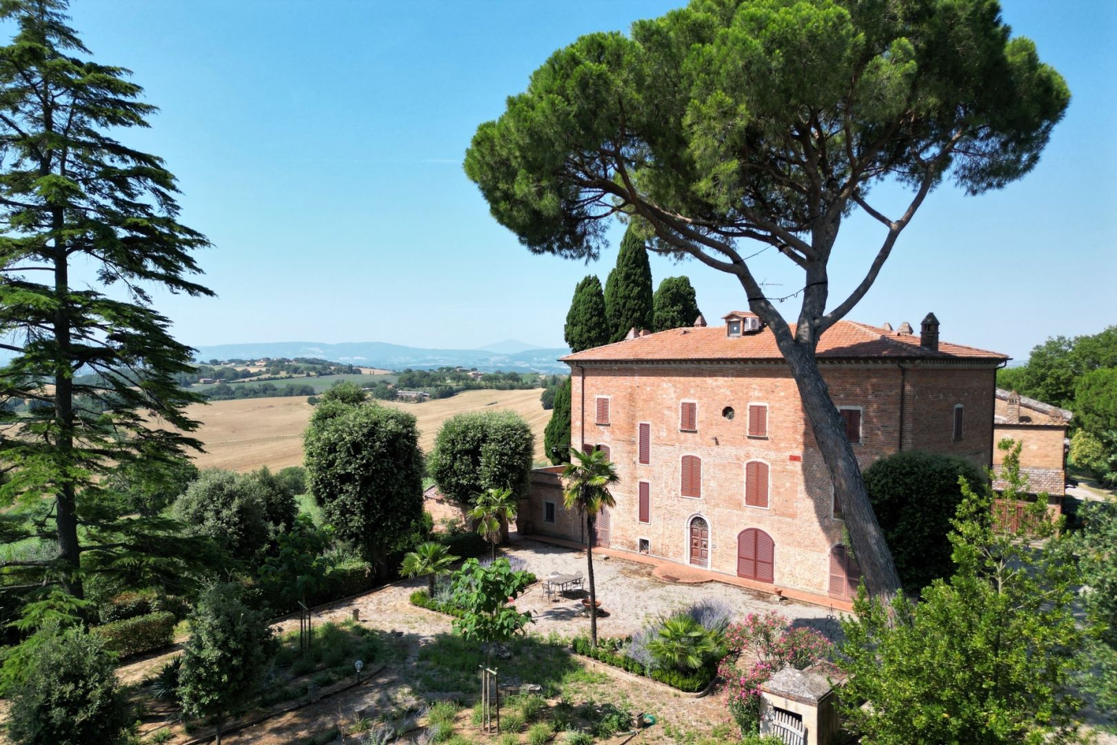 House in Castiglione del Lago - Image 4