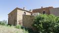 Toscana Immobiliare - Farmhouse to be restored in Siena