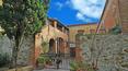 Toscana Immobiliare - Casale in pietra con terreno in vendita a Trequanda, Siena