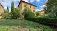 Toscana Immobiliare - Antica villa con giardino in vendita a pochi passi da Pienza, patrimonio Unesco e perla del Rinascimento