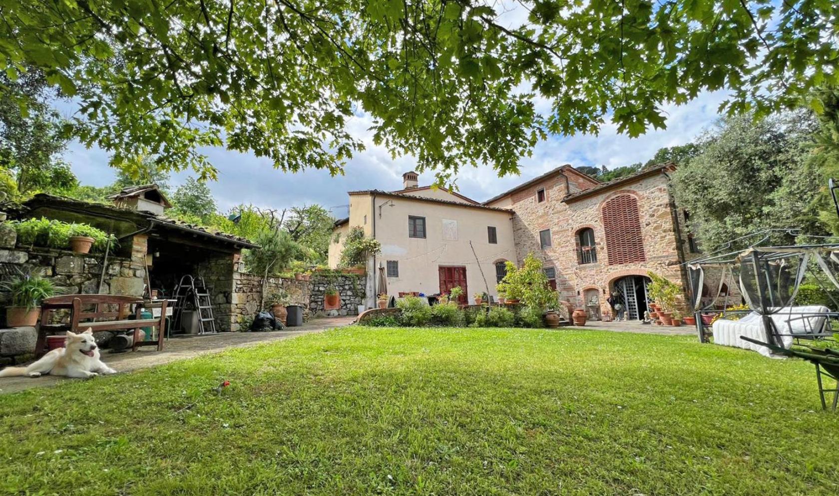 Toscana Immobiliare - Porzione di casale con giardino e oliveto in vendita a Serravalle Pistoiese