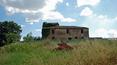 Toscana Immobiliare - property for sale in valdichiana; casale in mattoni da ristrutturare a Cortona in vendita con progetto approvato, posizione magnifica nella campagne dalla val di chiana; Brick farhouse for sale in Tuscany, valdichiana