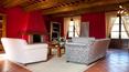 Toscana Immobiliare - cura per i particolari; proprietà in vendita a Bucine con casali ristrutturati, piscine, campi da tennis e calcio e con azienda agricola avviata; Tuscany, property for sale with restored farmhouses, swimming pool, football pitch and farm estate
