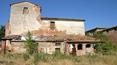 Toscana Immobiliare - Tuscan property; Complesso colonico da recuperare a Sinalunga, Siena; Rural Village to renovate close to Siena