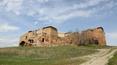 Toscana Immobiliare - The brick house need renovation