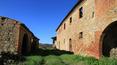 Toscana Immobiliare - beautiful arches of the farmhouse in hilly panoramic position to restore in Torrita di Siena