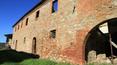 Toscana Immobiliare - beautiful arches of the farmhouse in hilly panoramic position to restore in Torrita di Siena
