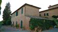 Toscana Immobiliare - Siena: Antique Farm with medieval tower located in a scenic area, located in the immediate vicinity of Siena. The total land is over 16.5 hectares