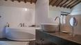 Toscana Immobiliare - Bathroom with tub