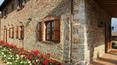 Toscana Immobiliare - he building is made of stone and bricks and measures an area of 300 sqm