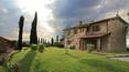 Toscana Immobiliare - he property garden covers about 10.000 square meters, all fenced at its perimeter. Automatic irrigation system.