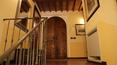 Toscana Immobiliare - Staircase to the second floor