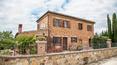 Toscana Immobiliare - Nice brick country house with super views at a stone\'s throw from Montepulciano.