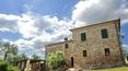Toscana Immobiliare - Vendesi casale vicino Siena, nelle Crete Senesi, vicino ad Asciano