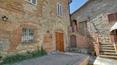 Toscana Immobiliare - Ancient hamlet for sale in Siena