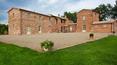 Toscana Immobiliare - Prestigious farm holidays with 9 apartments, big swimming pool, SPA-centre, 6 ha of land