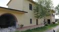 Toscana Immobiliare - Podere nella campagna che circonda il paese di Torrita di Siena.
