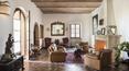 Toscana Immobiliare - Ancient original details and Tuscan architectural features characterize each floor and alternate with more modern elements: cross vaults, stone fireplaces and terracotta floors
