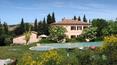 Toscana Immobiliare - Splendid villa in leopoldina style, located on a hill with unspoiled views, immersed in the extraordinary scenery of the Val d\'Orcia