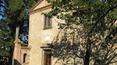 Toscana Immobiliare - The farm estate extends over 43 hectares of land and includes an ancient Tuscan village, a villa, hotels and houses