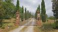 Toscana Immobiliare - Ingresso del casale di prestigio in vendita in Toscana