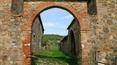 Toscana Immobiliare - The building dating back to the year 1800 has maintained over time the structure of the typical Tuscan farmhouse and a full-cycle farm