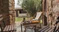 Toscana Immobiliare - Casale in pietra con 2 appartamenti in vendita a Sinalunga, Siena