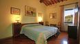 Toscana Immobiliare - bedroom of the farmhouse for sale in Siena
