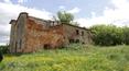 Toscana Immobiliare - Farmhouse to be restored for sale in Arezzo