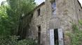 Toscana Immobiliare - Farmhouse to be restored for sale in Castiglion Fiorentino