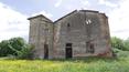 Toscana Immobiliare - Farmhouse to be restored for sale in Castiglion Fiorentino