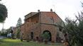 Toscana Immobiliare - Country house for sale mmersed in the beautiful Tuscan countryside
