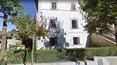 Toscana Immobiliare - Villa di pregio con giardino in vendita  all\'interno del centro storico del paese di Lucignano