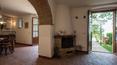 Toscana Immobiliare - apartment with garden and swimming pool for sale in the Tuscan village of cetona