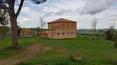 Toscana Immobiliare - Farmhouse to be restored for sale in montepulciano, Siena