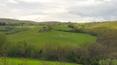 Toscana Immobiliare - Farmhouse in a panoramic position on the Tuscan countryside
