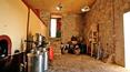 Toscana Immobiliare - Finca histórica con 19 hectáreas de terreno, granja del siglo XIII y dependencias en venta en Rignano sull'Arno, cerca de Florencia.